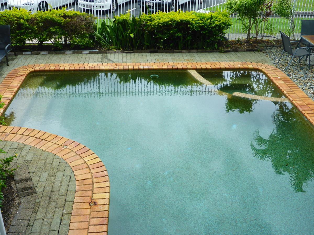 Inner City Value Cairns Luaran gambar